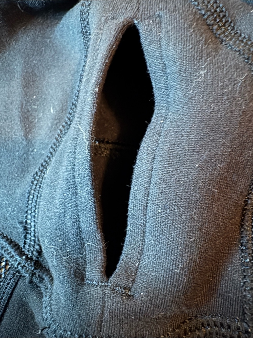 lululemon athletica Black Performance Beanie - Picture 5 of 6